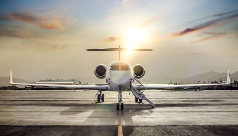Private charter aircraft fleet options through Naples APF and RSW