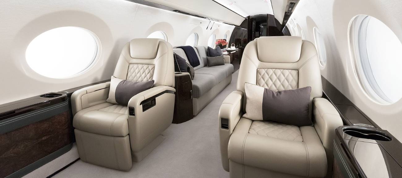 Gulfstream G500 cabin for Naples charter