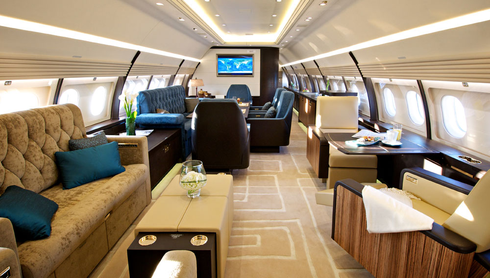 Airbus A320 cabin for Naples charter