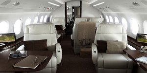 Falcon 2000 cabin for Naples charter