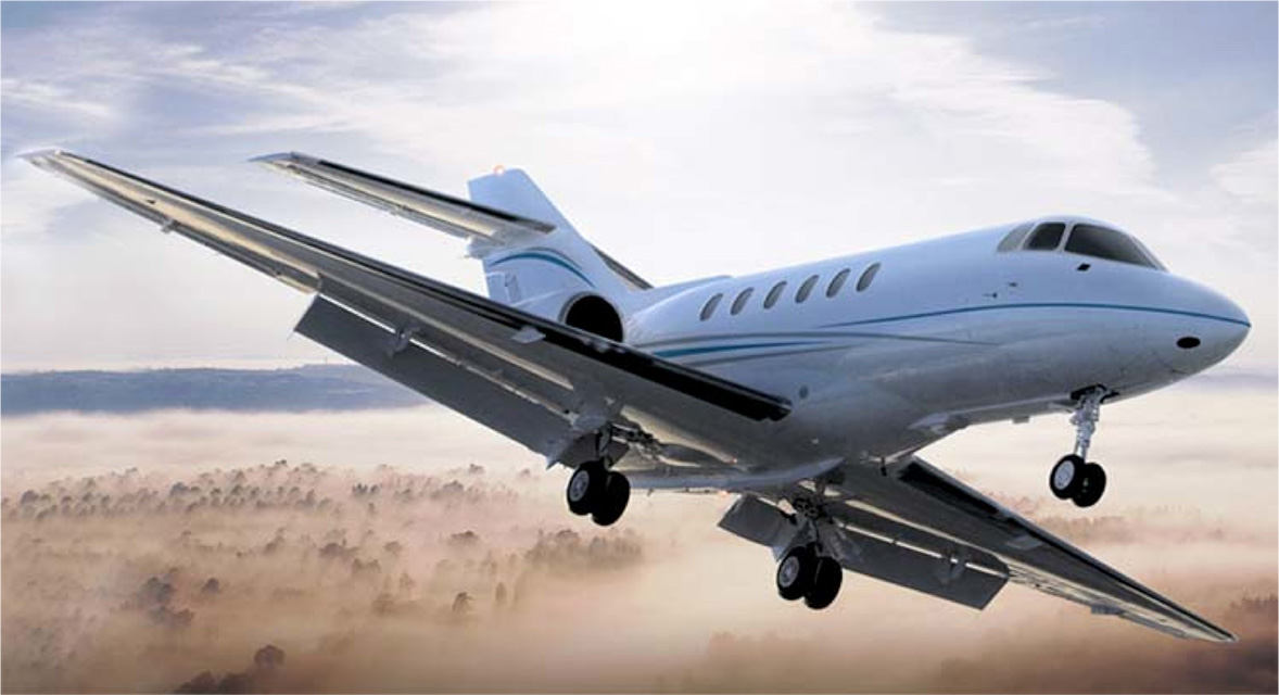 Hawker 750 midsize jet for Naples charter