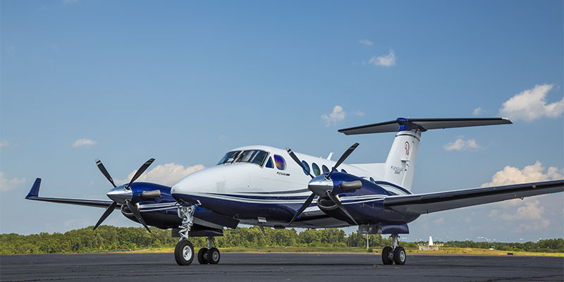 Beechcraft King Air 260 turboprop for Naples charter