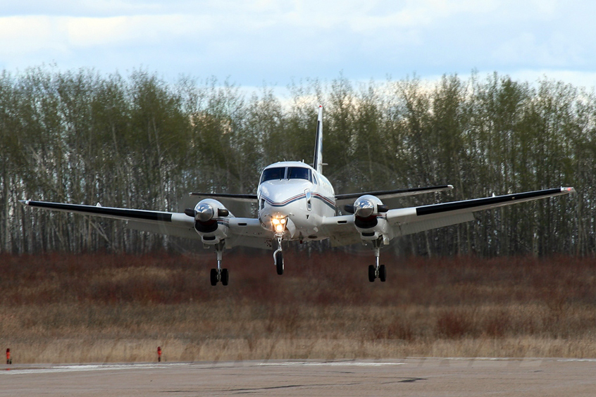 Beechcraft King Air 100 turboprop for Naples charter