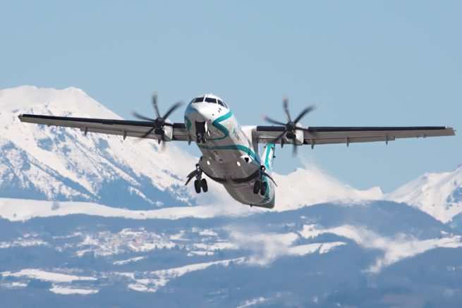 ATR 72F cargo aircraft for Naples charter