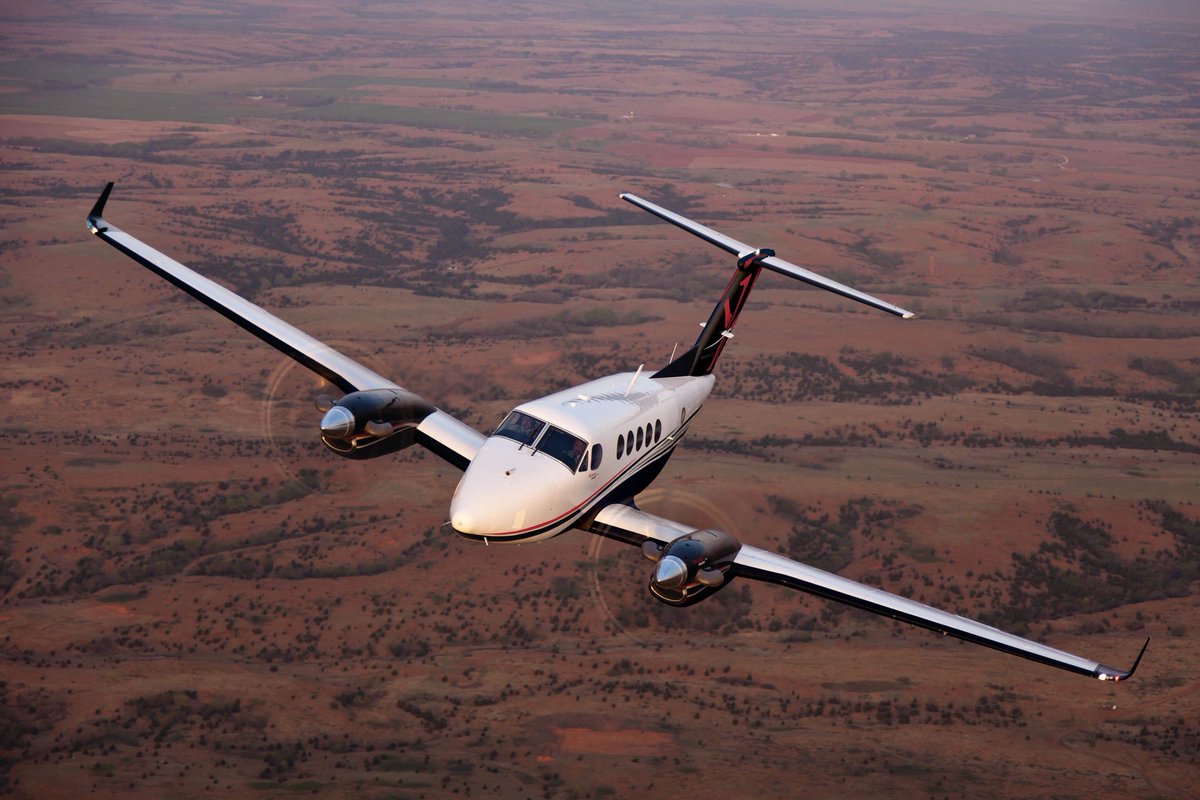 Beechcraft King Air 250 turboprop for Naples charter