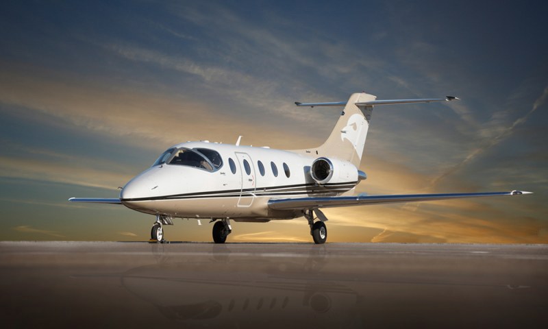 Hawker 400XP light jet for Naples charter